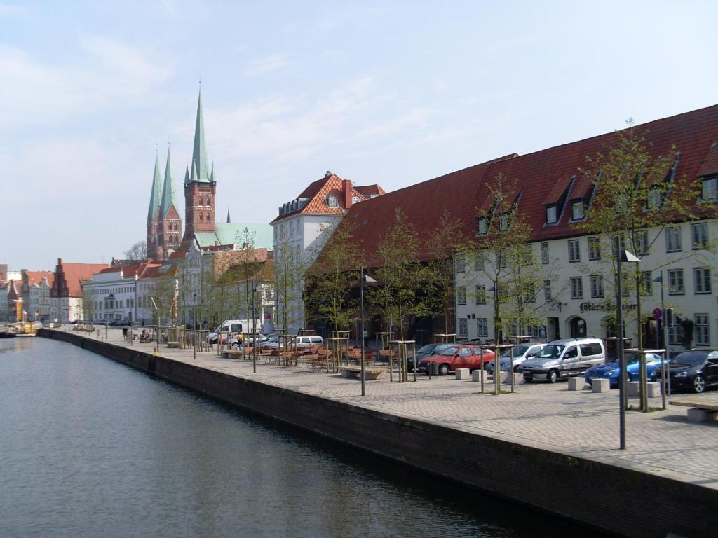 Cvjm Hotel Am Dom Lubeka Zewnętrze zdjęcie